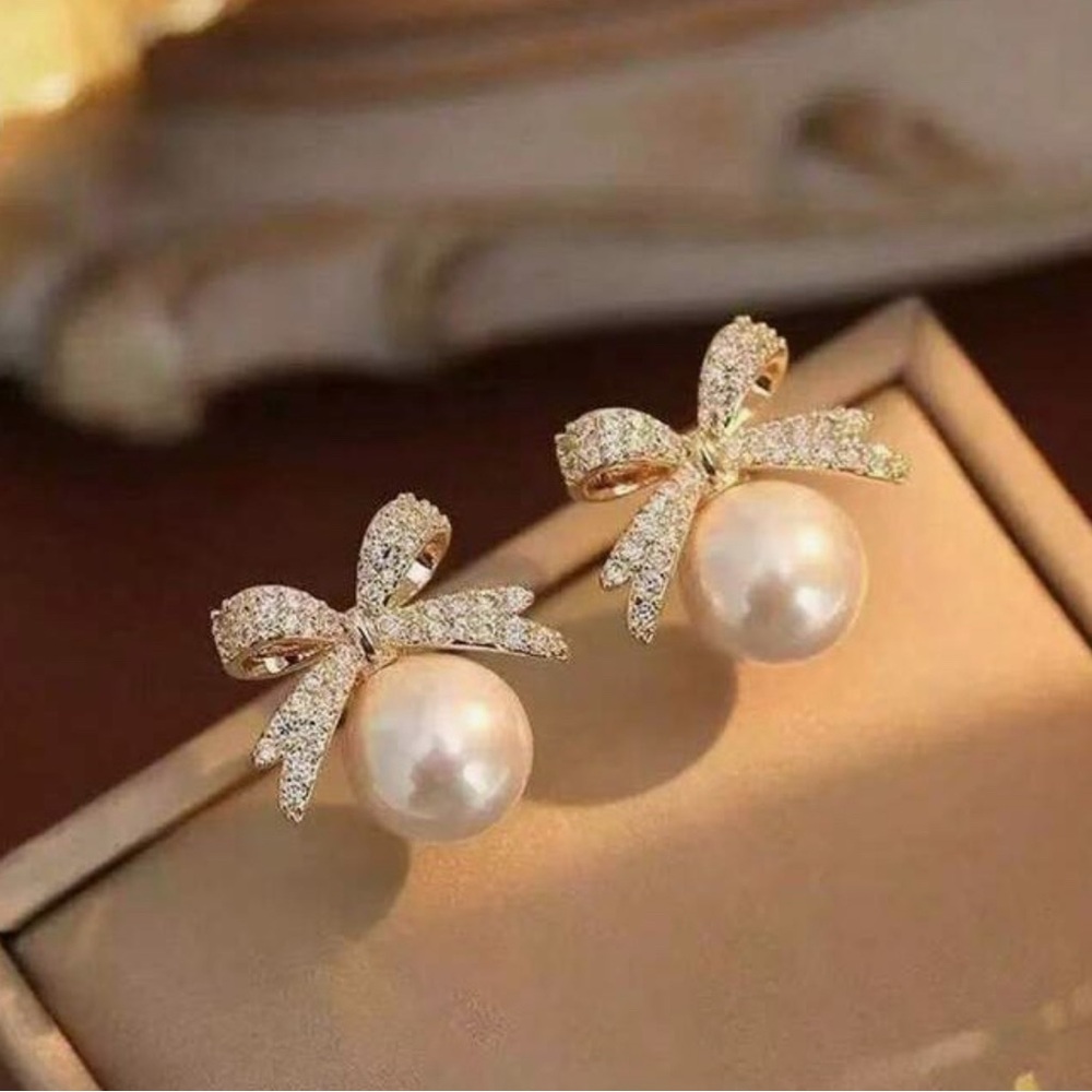 Gold and White Elegant Earrings